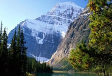 创新高，雷霆单赛季常规赛对东部球队28胜，创NBA历史新纪录.